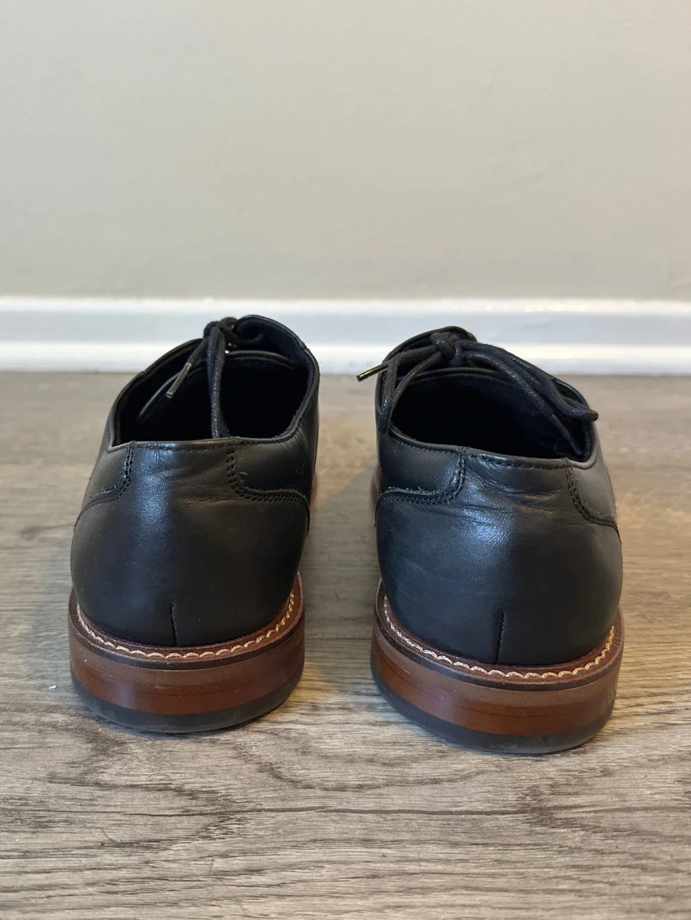 Stacy Adams Black Leather Derby Shoes with Contrast welt
